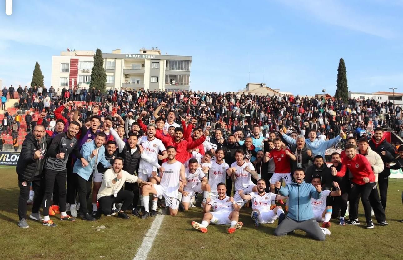 TURGUTLUSPOR KARŞIYAKA SPOR KARŞISINDA KENDİ SAHASINDA GALİP GELDİ