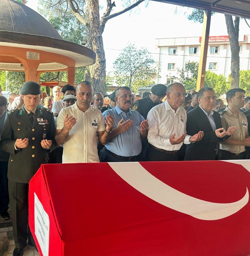 KAHRAMAN KIBRIS GAZİMİZ SÜLEYMAN ÖZERCAN ASKERİ TÖRENLE DEFNEDİLDİ